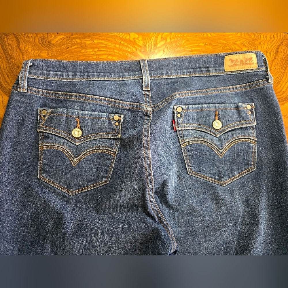Levi's Women's 505 Straight Leg Jeans, Dark Wash, Size 14L - Picture 10 of 10
